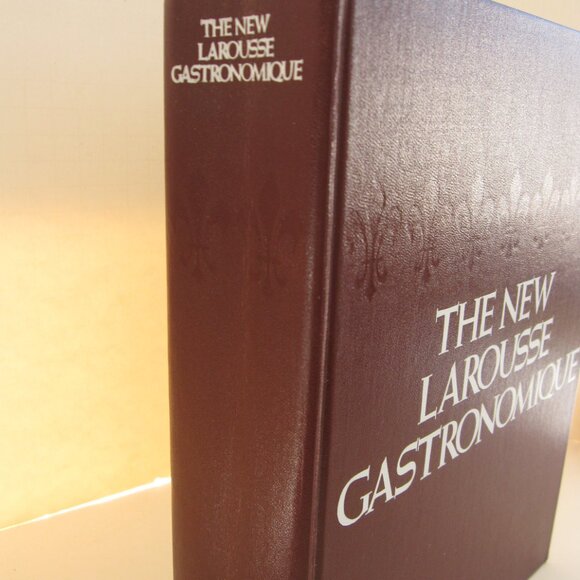 Larousse Gastronomique by Prosper Montagne 1977 English Text HC Crown Publishers - Picture 7 of 9